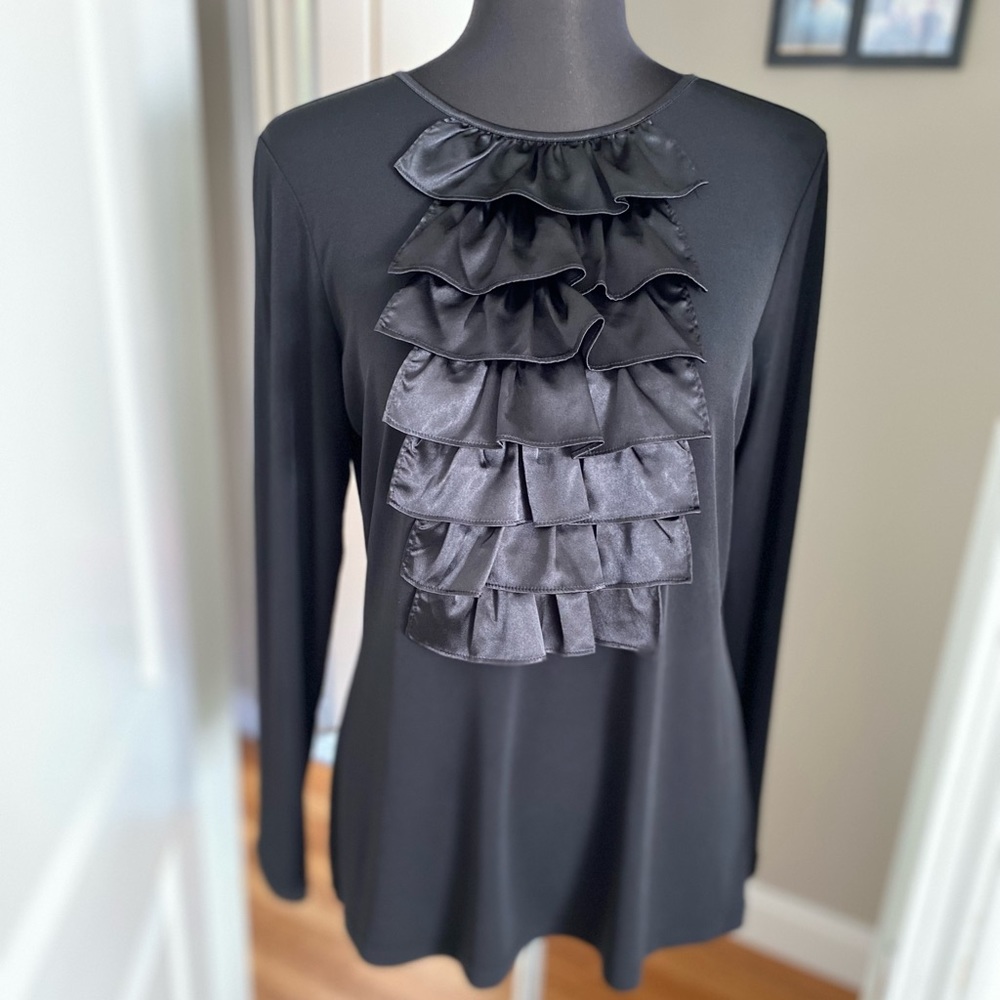 Marc & Olivia women’s ruffle front  Size: M